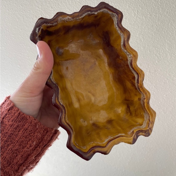 Vintage USA UPCO 276 Pleated Gold/Yellow Geometric Planter - Picture 5 of 5